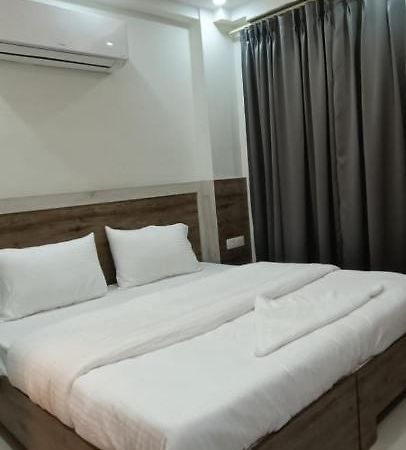 Rose Garden Appartement Dhaka Buitenkant foto